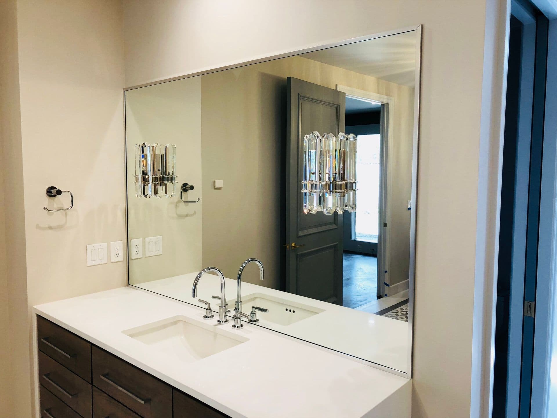 DGI Mirror Glass